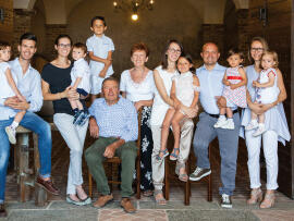 Diego Pressenda med familj i Monforte d'Alba