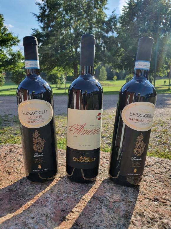 Tre olika viner från Collina Serragrilli. En Langhe Nebbiolo, en Barbera d'Alba och en Amerai